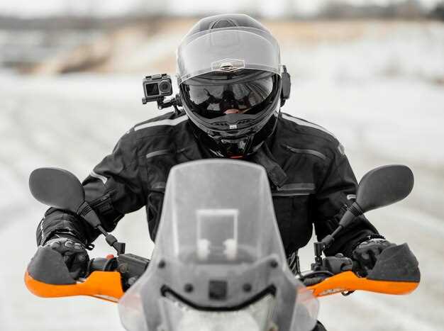 Choosing the Right Material for Motorcycle Gloves